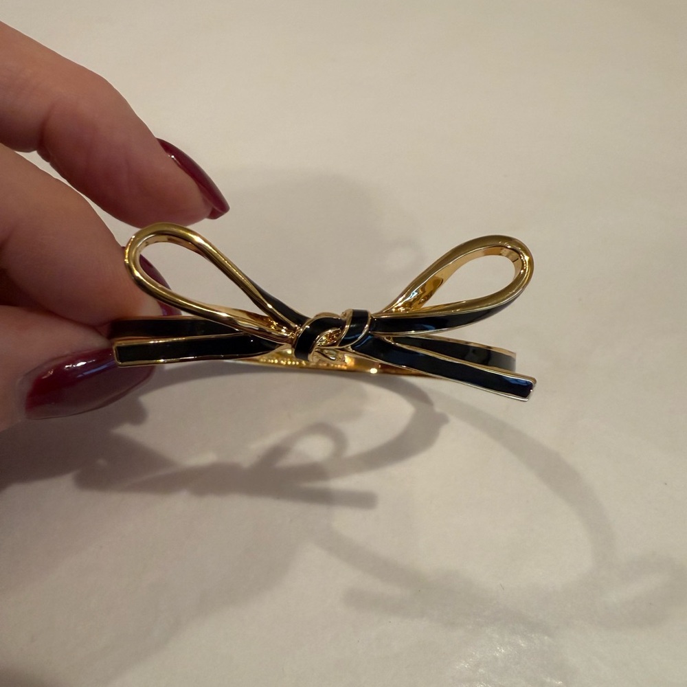 Kate Spade Gold and Black Bow bracelet. Brand New, No tags... giftable - Picture 7 of 13